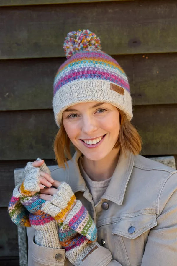 Villarica Roll Back Bobble Beanie