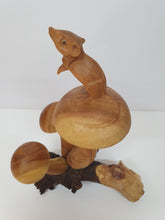 Perching Mouse